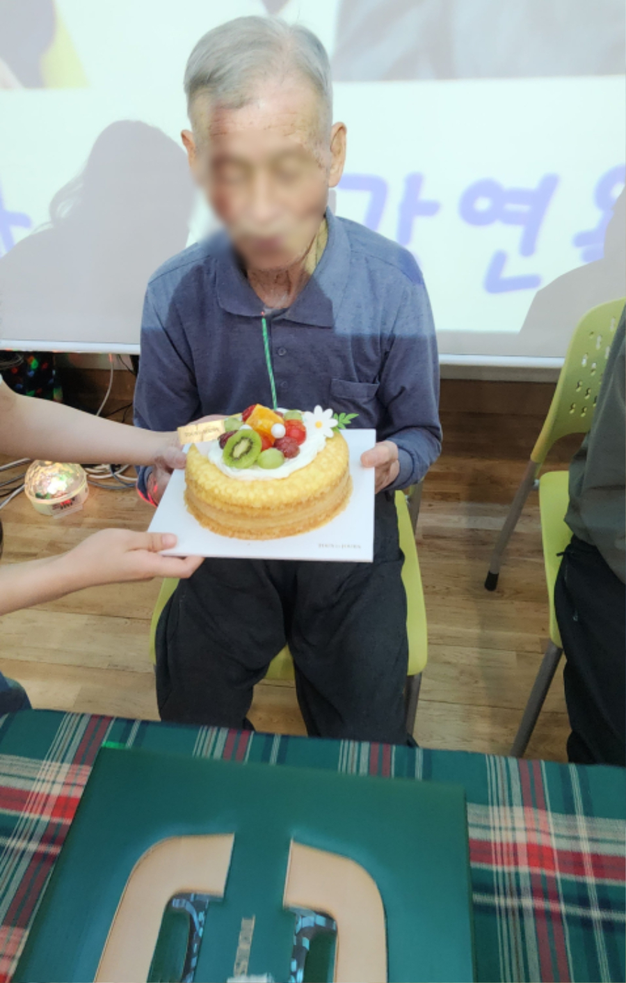 생신초 부는 사진3.jpg