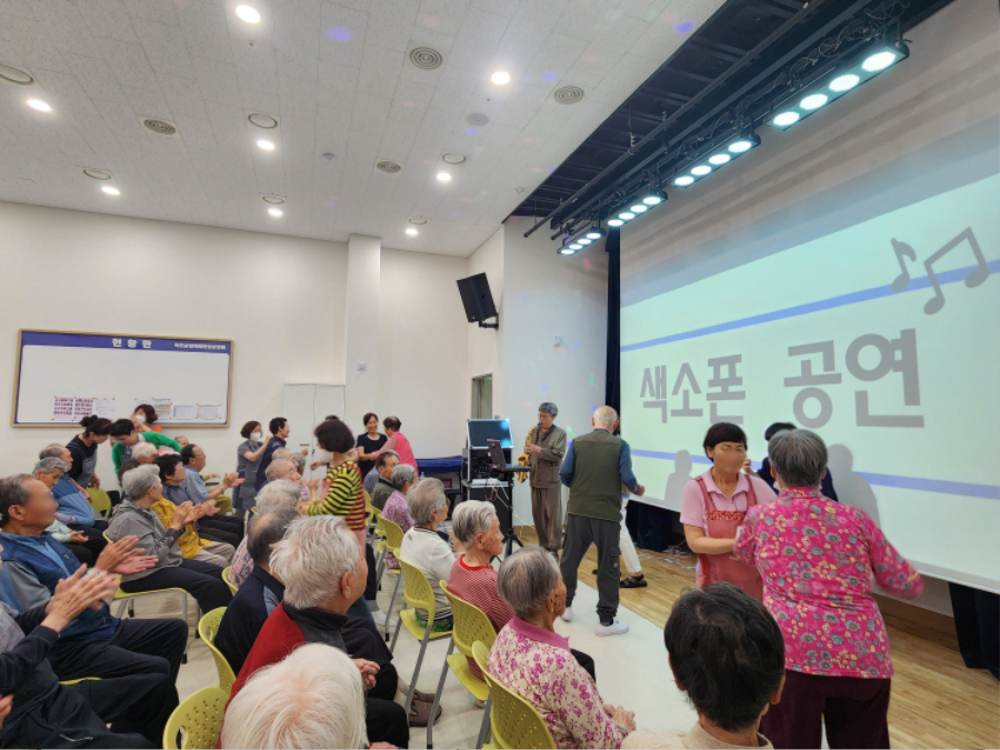 생신잔치 단체샷1.jpg